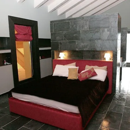 Apart-hotel Maanja Lake Front